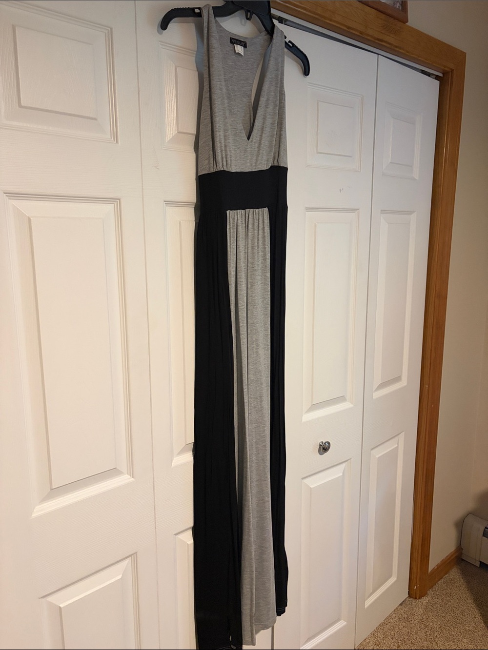 VENUS Black and Gray Maxi Dress